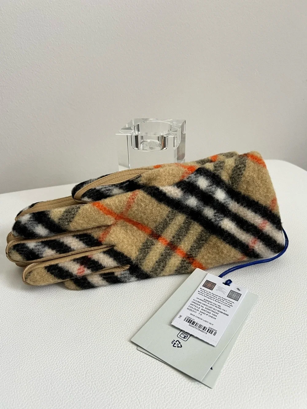 BURBERRY Women’s Check-Pattern Wool Gloves Size 7.5 NEW!!